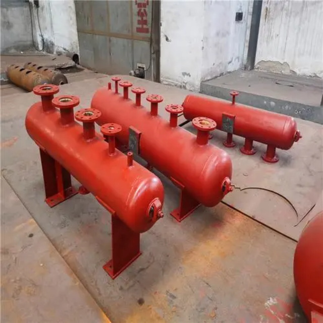 邻水分集水器安装高度
